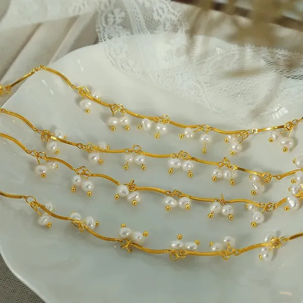 Gold_Pearl_Charm_Necklace_For_Women